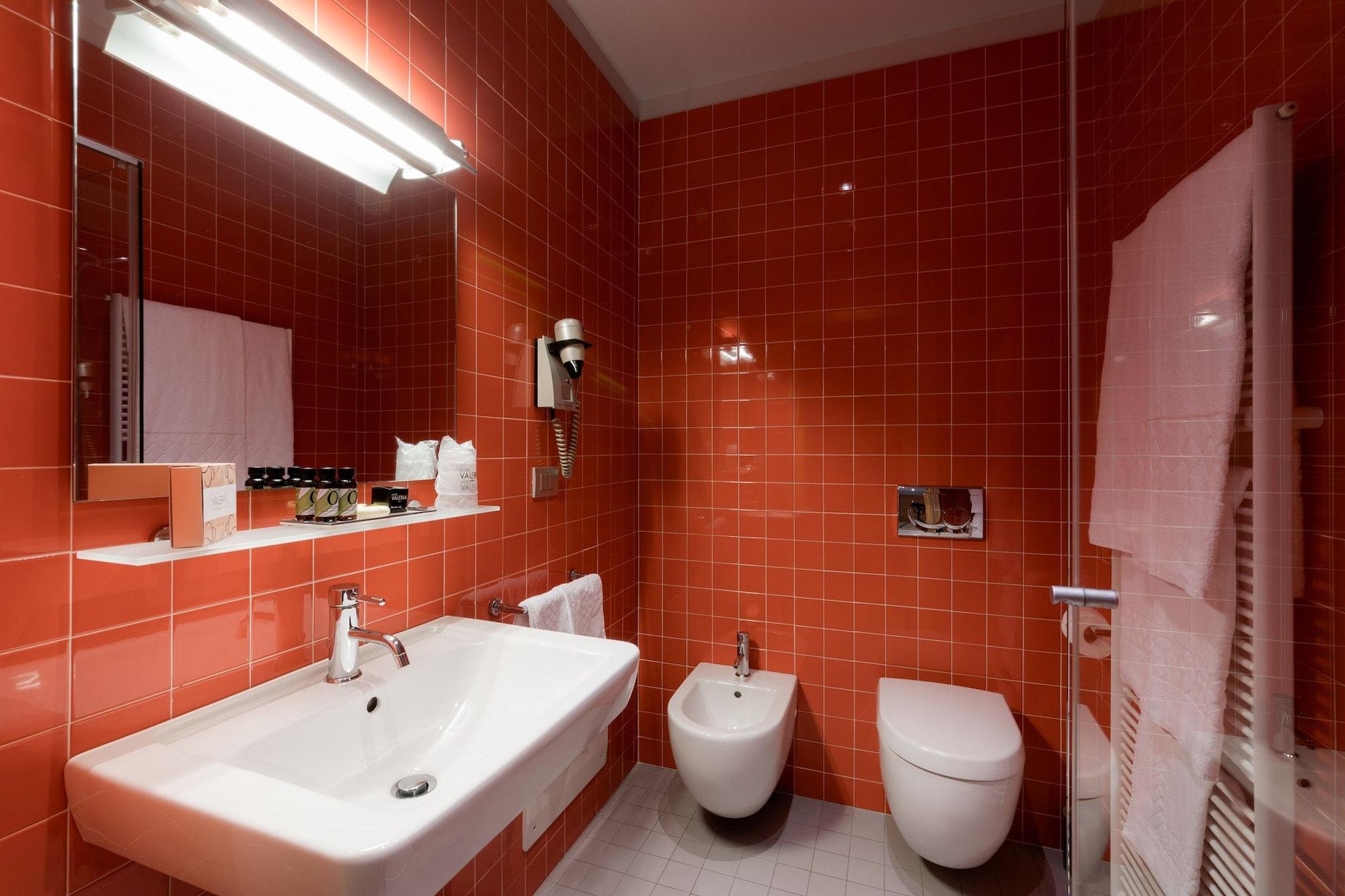 וילה אופיצ'ינה Hotel Valeria מראה חיצוני תמונה