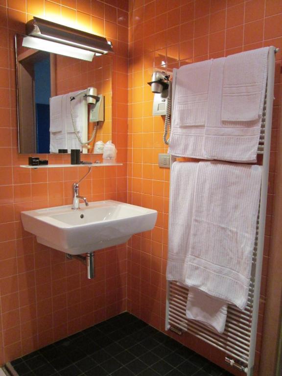 וילה אופיצ'ינה Hotel Valeria חדר תמונה