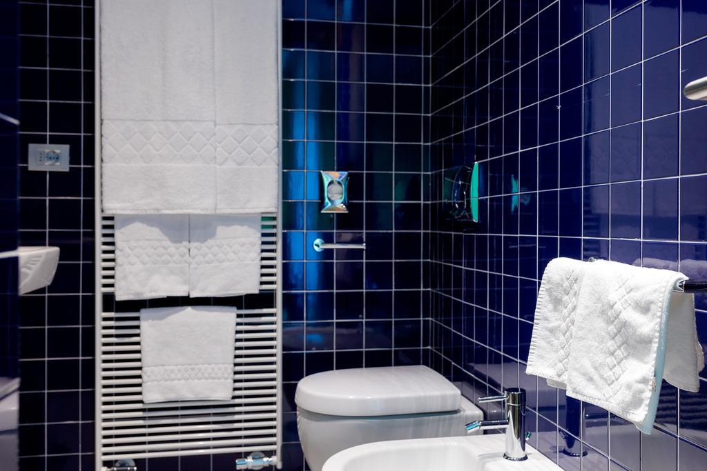 וילה אופיצ'ינה Hotel Valeria מראה חיצוני תמונה
